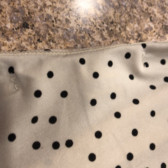 Max Studio Small Stretchy Black and Cream Blouse - Picture 14 of 17